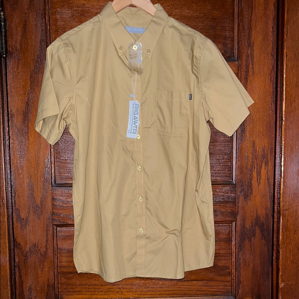 Medium Rigawtr Button Down Short Sleeve Shirt